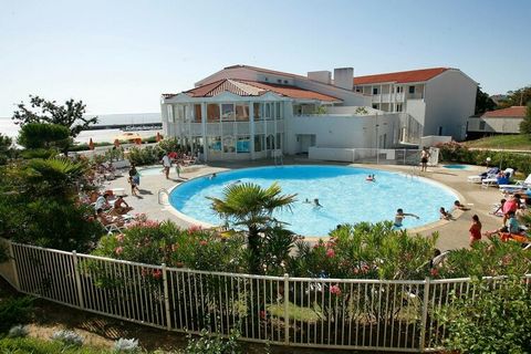 The holiday homes at Résidence Les Terrasses de Fort Boyard are spread over two buildings with two and three floors. They both have a lift to the 2nd floor. We offer several types of apartments for 2 to 6 guests. Some apartments have sea view and ove...