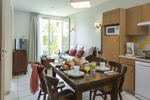 Résidence Le Domaine des Rois offers pleasant apartments within walking distance of the picturesque town of Bergheim . It consists of an L-shaped building with 3 floors and good apartments. They're all nicely furnished and feature a complete kitchene...