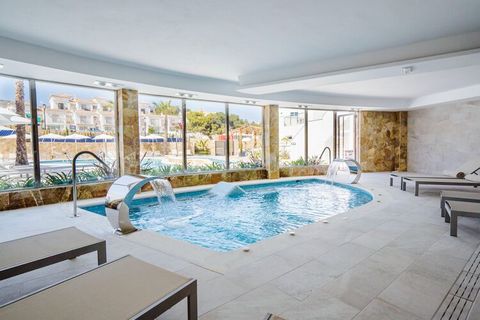 Het luxe resort, direct aan de kustlijn van de Costa Blanca, bestaat uit modern ingerichte 4- en 6-pers. appartementen van hoogwaardige kwaliteit, gecombineerd met het mediterrane karakter van bijvoorbeeld een prachtige marmeren vloer en sfeervolle d...