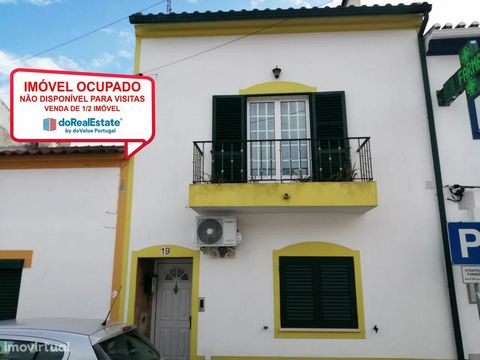 BUSY. Property not available for visits (corresponds to the undivided part of 50%), is occupied, being marketed in this condition! 2 bedroom villa of 4 floors, implanted in plot of 110m2 in Gavião (Portalegre). The property consists of: 2 bedrooms, l...