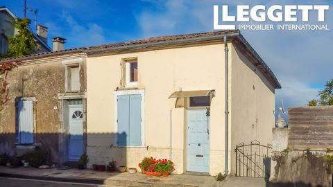 A25062HA47 - Perfect lock up and leave village house with the advantage of being all newly renovated from top to bottom. Information about risks to which this property is exposed is available on the Géorisques website : https:// ...