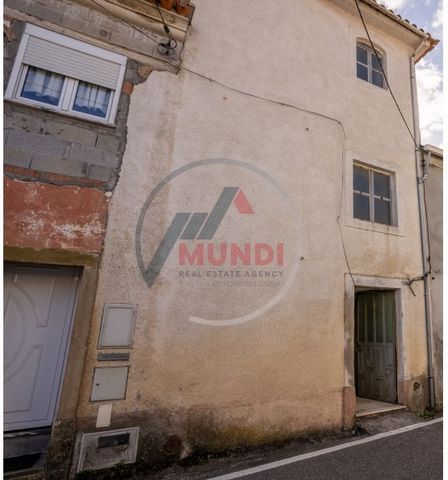 House consisting of three floors. Upstairs we have the bedrooms, on the second floor bedroom, living room, and toilet and on the ground floor the kitchen, living room, bathroom, storage and terrace. Although this house is in need of renovation, it of...