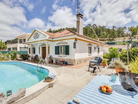 Discover the charm of living in an exclusive residence located in a quiet area that offers privacy and comfort. This Portuguese-style house is the ideal refuge for those who value quality of life and well-being. With a charming design and exceptional...
