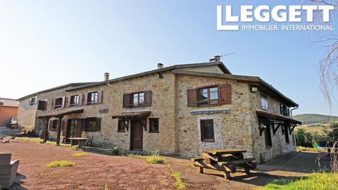 A30909NE11 - Niché parmi les collines au sud de Mirepoix, vous trouverez ce beau domaine, une propriété de campagne parfaite. Située sur près de 60 hectares, cette charmante propriété vous offre des possibilités infinies pour commencer votre projet d...