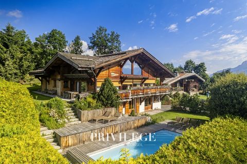 Discover this exceptional chalet of 428m2, renovated with high quality materials, located in an idyllic setting in Demi-Quartier, a few minutes from Megève. Nestled in a quiet and preserved environment, this chalet offers a breathtaking view of Mont ...