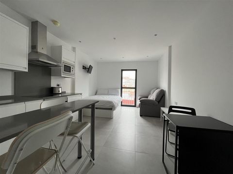 Located in The Residence. Chestertons is pleased to offer for rent, this studio apartment located in The Residence, Gibraltar. The Residence is conveniently positioned in the town area. Benefits include a communal terrace and a communal pool. Offered...