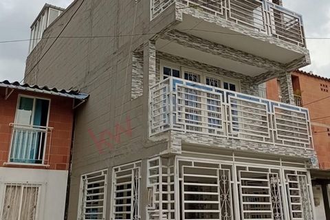 Spacious and remodeled three-story house for sale in the La Victoria neighborhood Villagorgona - Candelaria sectorFirst floor: Internal garage, dining room, social bathroom, auxiliary room, integral kitchen, office area, patio. Second floor: Three be...