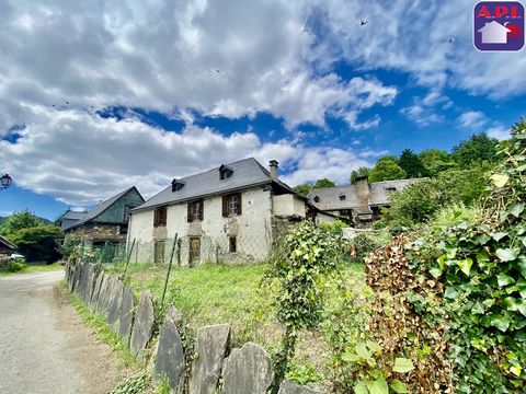 CHARMANTE MAISON A RENOVER Exposée plein sud, située dans un environnement très calme et agréable dans la commune de Galey, maison en pierres à rénover de 96 m² sur 2 niveaux avec des combles qui peuvent être aménageables. Le beau jardin attenant fin...