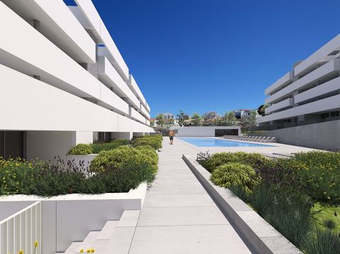 Dit appartement met twee slaapkamers is gelegen in een gloednieuw project in een schilderachtige omgeving van Lagos, in de westelijke Algarve. Op slechts twee minuten rijden van het strand en dicht bij het historische stadscentrum, is dit een zeer ge...