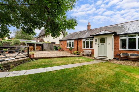 ***Offered Chain Free*** This delightful single storey property has been improved and updated by the current owners. The property offers 1440 sq feet of living accommodation, comprising four bedrooms, two having en-suite facilities, a family bathroom...