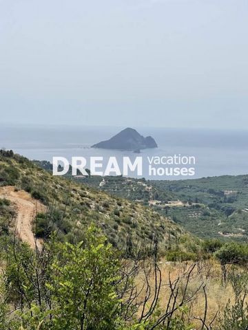 Description Agalas, Agricultural Land For Sale, 100.000 sq.m., Price: 300.000€. Πασχαλίδης Γιώργος Additional Information Plot of land with a total surface of 100,000 sqm in Agalas of Zakynthos. The plot dominates from above the bay of Keri and has a...