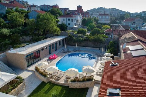 Apartments Orka is self catering accommodation located n Lapad neighborhood, 3 km away from the historic Old Town. Property features 12 accommodation units. Common outdoor unheated seasonal swimming pool is provided, so as BBQ facilities. Luggage sto...