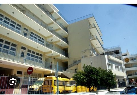 Piraeus, Kallipoli, Building For Sale 720 sq.m., Property status: Amazing, Energy Certificate: Under publication, Features: Internal Staircase, Balconies, For Investment, Airy, Roadside, Bright, Price: 1.000.000€. REMAX PLUS, Tel: ... , email: ... Fe...