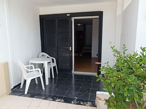 For sale this centrally located studio in one of the most sought after complexes in Playa del Inglés. It consists of a bedroom, a living room, a kitchen, a complete bathroom with shower, and a private garden with a table and chairs to enjoy the outdo...