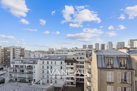 Close to amenities, VANEAU offers you exclusively a pleasant studio of 33 m² located on the 7th floor by elevator of a maintained and secure residence, well distributed, sunny and very quiet studio including entrance with cupboard, a main room with u...