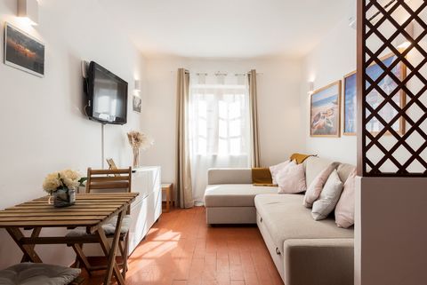 Located in Vilamoura. If you're seeking a unique opportunity to live in the heart of Vilamoura, in a cozy and tranquil environment, we present to you a charming studio on the ground flooravailable for in the prestigious Old Village resort. Located in...
