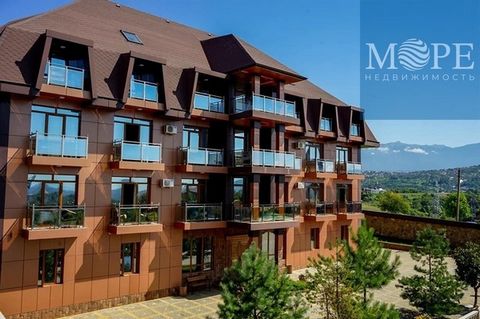Продам шикарный апартамент в курортном комплексе Бизнес класса. Место для спокойного отдыха, где вдали от суеты города Вы можете насладиться впечатляющими природными пейзажами, чистым горным воздухом и уединением. Видовой номер на горы или море обору...