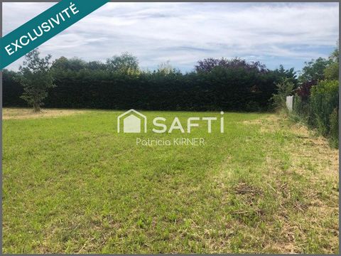 Terrain plat 2023 m² partiellement viabilisé