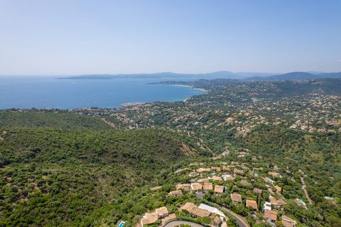 Villa vue mer à vendre 4 pièces LES ISSAMBRES (83)