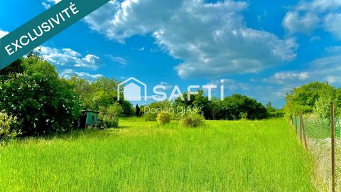 Terrain 2800 m² 600m² à bâtir avec grange