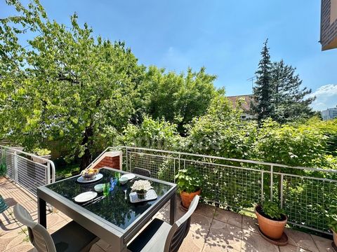 Dpt Yvelines (78), à vendre SAINT GERMAIN EN LAYE maison P8 de 210 m² à 5 mn du Lycée International