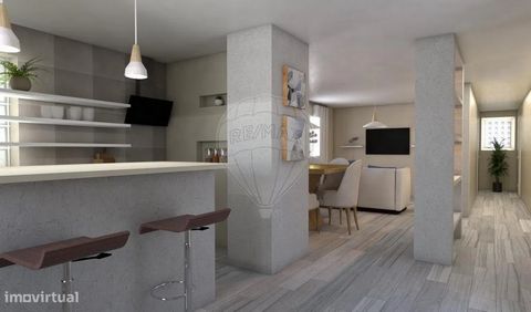 Moradia T3 em fase de remodelação – Serém de Cima  Moradia T3 em fase de remodelação, inserida num terreno com 770 m², situada em Serém de Cima - Macinhata do Vouga, a apenas 4 minutos do centro de Albergaria-a-Velha e a 10 minutos de Águeda. Com exc...