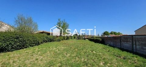 BOUGUENAIS BOURG - TERRAIN 911 m²