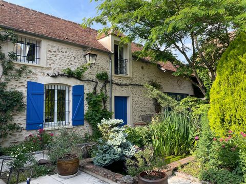 MAGNIFIQUE PROPRIETE DE 302 M² HABITABLE AVEC DEPENDANCES