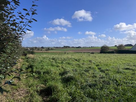 A VENDRE SAINT PABU terrain 811M²