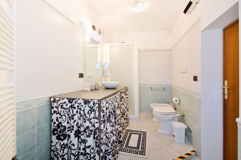 Découvrez le charme de la Toscane authentique en séjournant dans cet appartement flambant neuf à Lamporecchio. Nichée dans les douces collines du Montalbano, cette maison accueillante offre une escapade paisible au cœur des vignes, des oliveraies et ...