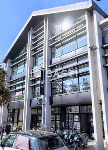 A SOISSONS, QUARTIER PARC GOURAUD, BUREAU PROFESSIONNEL AMENAGE ET MEUBLE DE 43 M2.