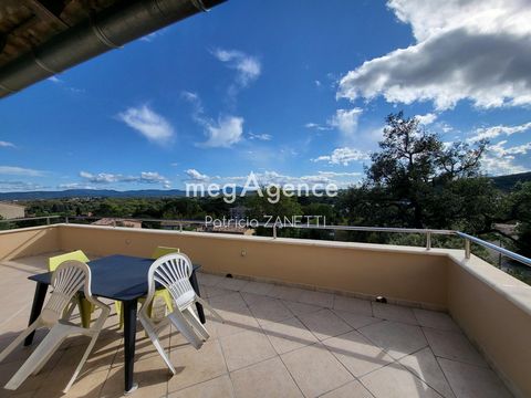 Piscine, 4 chambres, 1000 m² de jardin