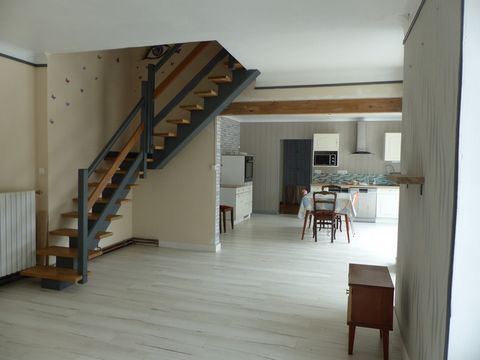 Maison à vendre 9 pièces GOURGE (79) Terrain 6120 m²