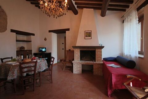 Set among the green hills, this is a farmhouse with 2 bedrooms and a paid bubble bath in Gualdo Cattaneo. There is a large shared garden with ample space to linger outdoors. The farmhouse is excellent for a family or a group of 5 persons. The stay is...