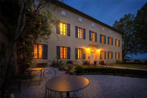 Located just 18 km from Albi in the beautiful countryside of the Tarn we find this charming and very elegant Château. The chateau also features a total sumptuous private ecological park of around 8 hectares with a number of mature trees, a French gar...