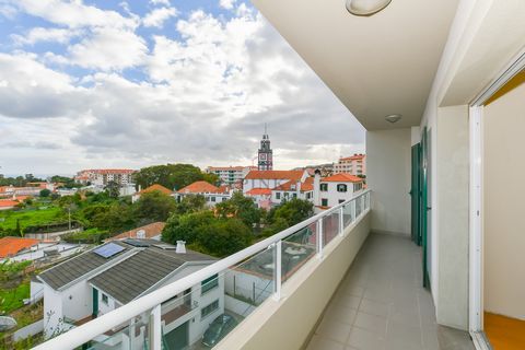 For sale apartment with swimming pool located in Caniço consisting of two bedrooms, a semi-equipped kitchen, a laundry room, a living room and two bathrooms. This apartment is served by a balcony overlooking the sea. Inserted in a gated community and...