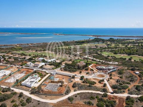 Plot of land with 3,012 sqm, for the construction of a single-storey villa, which can extend to 385 sqm (gross construction area), in Vale da Lama, Lagos, Algarve. The land has a fantastic view overlooking Alvor estuary, located near the prestigious ...