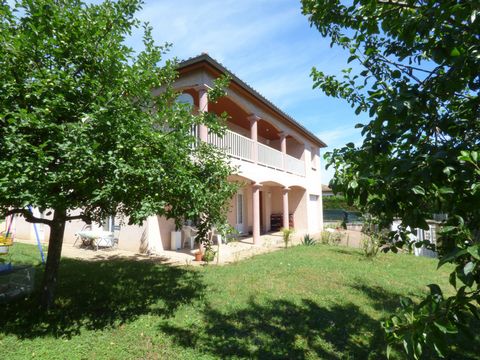 Dpt Saône et Loire (71), à vendre MACON maison P7 de 212m2 - Terrain de 800m2