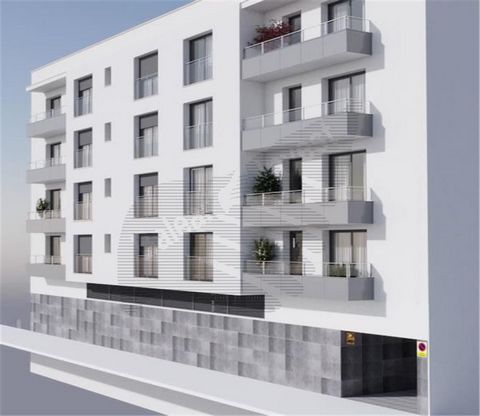 Brandneu. Wohnung mit Terrasse in der Gegend von Calle Manacor. Diese Wohnung besteht aus einem Wohnzimmer mit offener Küche, möbliert und teilausgestattet, 2 Doppelzimmern, Einbauschränken, 2 Bädern (1 en suite), Feinsteinzeugböden, weiß lackierten ...