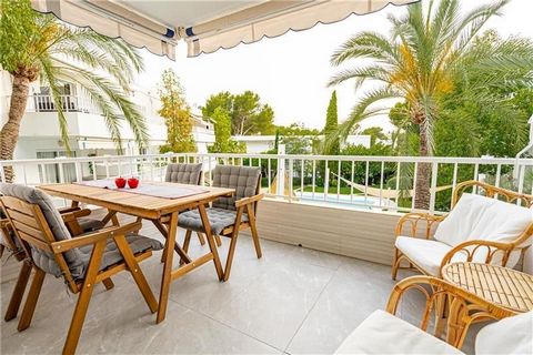 Apartment with terrace in a residential complex with communal pool. This apartment consists of a living room with an integrated fitted and equipped kitchen and access to the terrace, 2 double bedrooms, wardrobes, 1 bathroom, porcelain floors, air con...