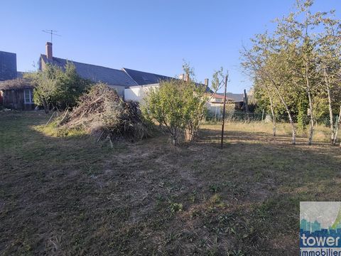Your advisor from the real estate tower agency available in the ... or ... offers you: Les Bordes, near Issoudun, motorway, 2h30 from Paris Quiet near school, town hall, school pick-ups.... A house with high potential on one level, about 60 m2 on the...