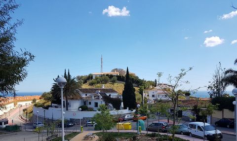 GREAT URBAN PLOT, WITH SEA AND MOUNTAIN VIEWS IN TORREBLANCA, FUENGIROLA Urban plot for sale, in a residential area, 644 m2 registered. To build a big house, or 3 two-level townhouses: ground floor+1. floor + solarium, with views of the sea and/or th...
