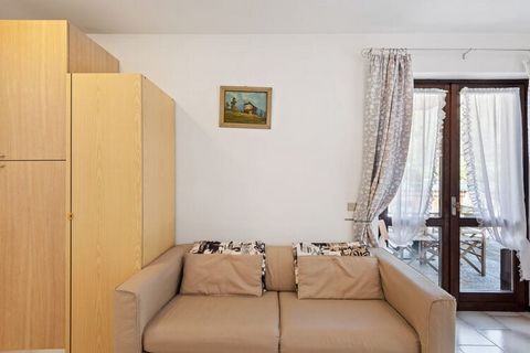 Entouré de verdure, ce confortable appartement de deux chambres est situé dans une petite résidence au centre de Molina di Ledro dans le Trentin, juste en face du lac Ledro et avec une vue imprenable sur les Dolomites. Idéal pour des vacances en fami...