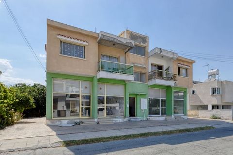 Mix Unit Building For Sale in Chrysopolitissa, Larnaca with Title Deeds *** INVESTMENT OPORTUNITY**** Currently the property consists of 2 x three bedrooms apartment on the 1st floor and 2 shops on the ground floor. The building is conveniently situa...