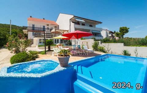 ***RARENESS ON THE MARKET***FIRST ROW BY THE SEA***HOUSE WITH SWIMMING POOL*** PREMIUM REAL ESTATE is pleased to present to you a rarity on the real estate market! It is a once traditional family house, which has meanwhile been adapted to commercial ...