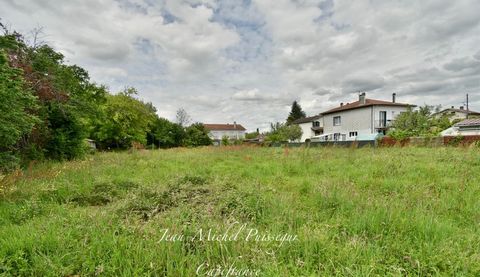 Dpt Haute Garonne (31), à vendre SAINT GAUDENS Terrain à batir de 1100m2