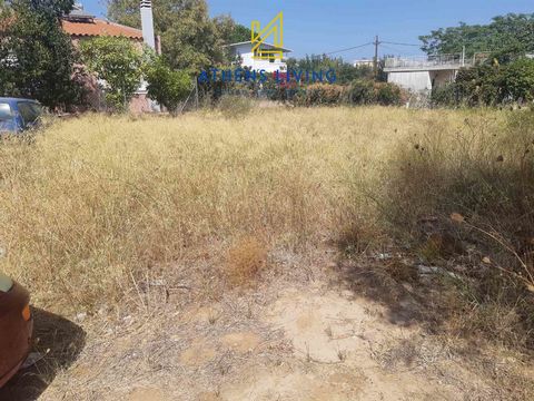 For Sale, Plot Within city plans, in the area: Artemida (Loutsa), 254 sq.m. 700 meters from the sea. The plot is even, has a frontage of 21 m., depth of 12 m., building ratio 0.4 and coverage coefficient 0.4%, with a maximum allowed building height o...