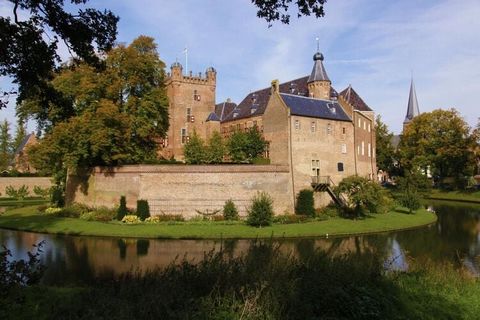 Dit fantastische appartement in Groenlo is ideaal voor een gezin en heeft een goed uitgeruste keuken en een centrale maar rustige ligging. Het huis is ook zeer geschikt voor vakantiegangers met beperkte mobiliteit. Breng een ontspannende tijd door in...