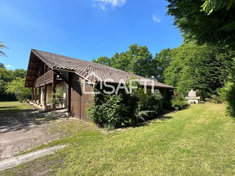 Située dans la charmante commune d'Audenge (33980), cette propriété offre un cadre de vie paisible et naturel, caractérisé par ses paysages préservés et sa proximité avec le bassin d'Arcachon. Audenge bénéficie d'une atmosphère conviviale, idéale pou...