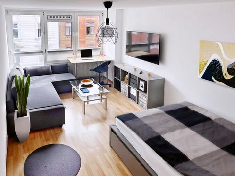 The 23 sqm apartment is modern and comfortable furnished. It has a new queensize bed (1,60m x 2m). It has a kitchenette with refrigerator, hob, microwave, coffee maker and a kettle. The bath has a shower. A blow-dryer, towels and linens for the bed a...